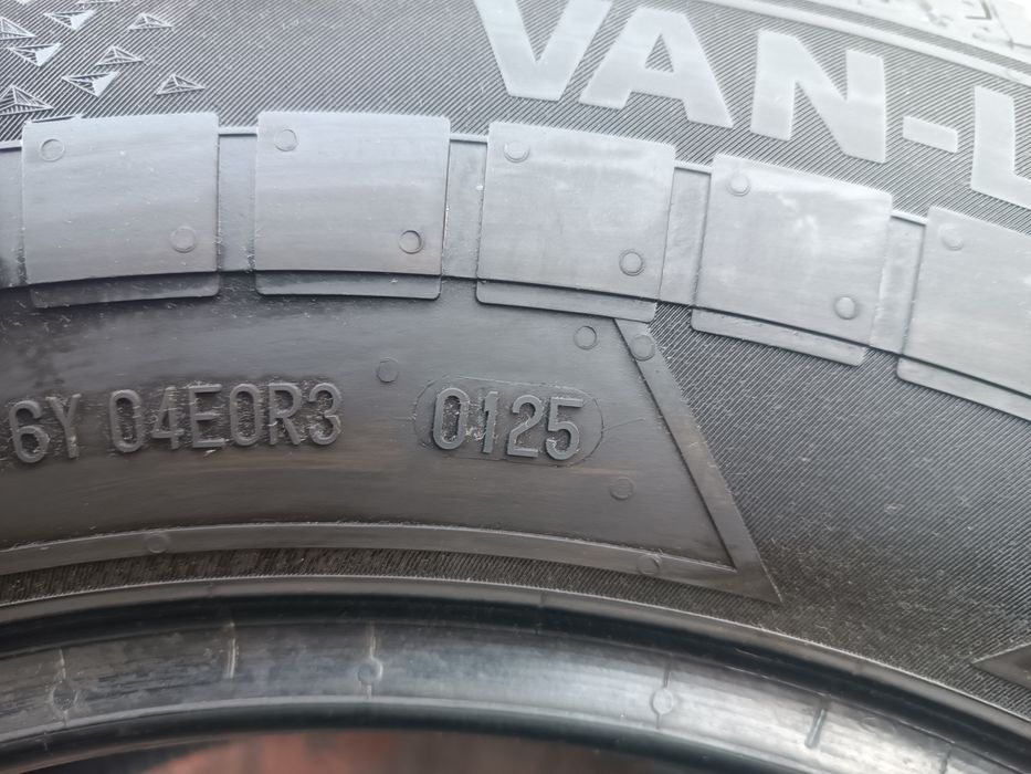 235/65/16 С Semperit Дот 0425