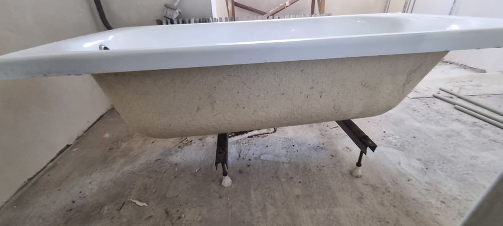 Ванна акриловая.