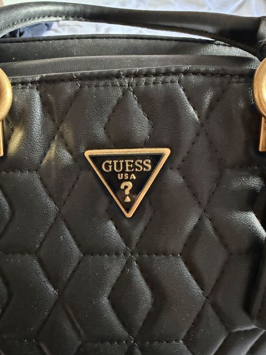 Черна оригинална чанта guess