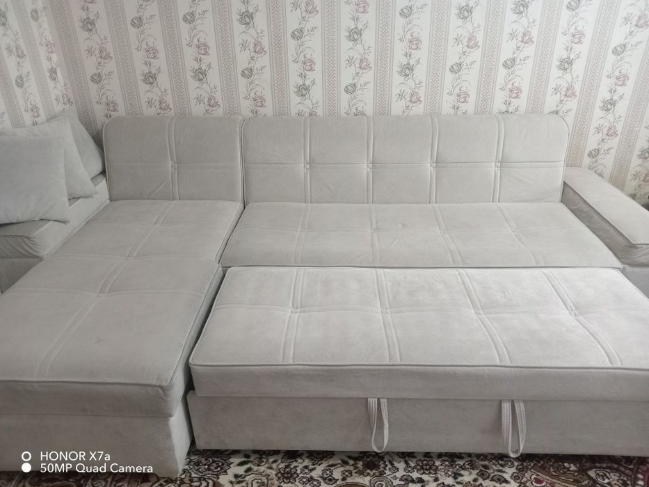 Yumshoq mebel divan