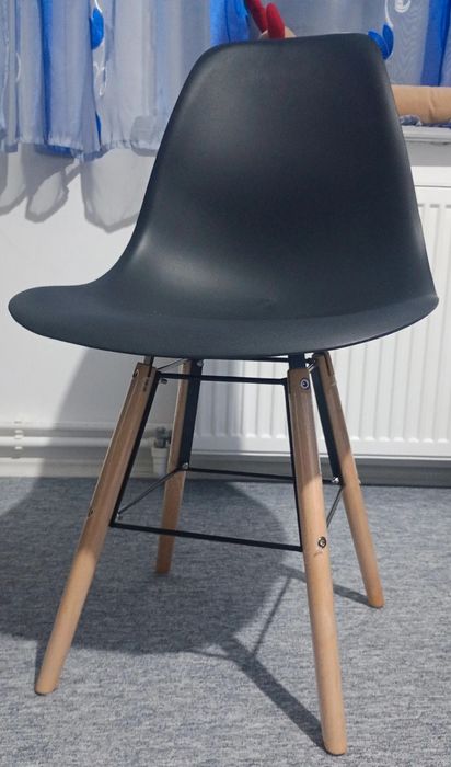 Set 4 scaune bucătărie , noi în cutie