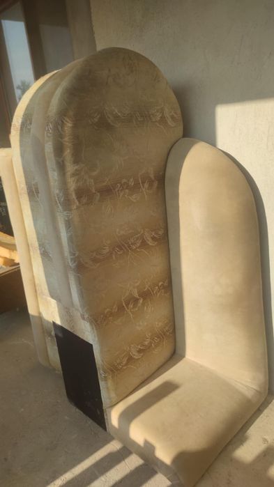 Ретро мебели - шкаф, гардероб, фотьойли, маса и столове