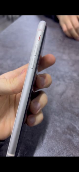 Срочно продам Айфон 11