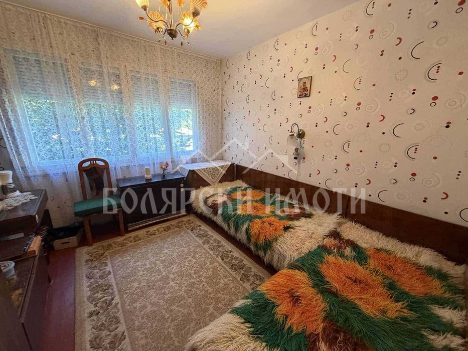 Просторен апартамент с гараж в гр.Горна Оряховица