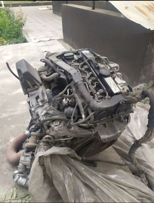 Двигатель на з/ч om651 объем 2.2