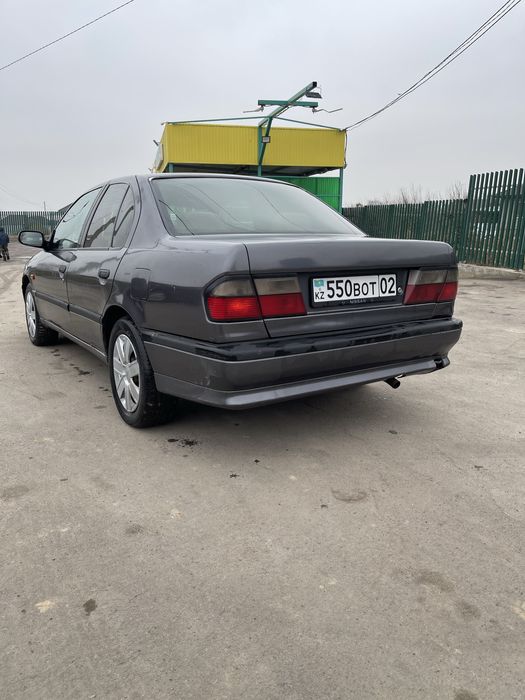 Срочно продам Ниссан примера