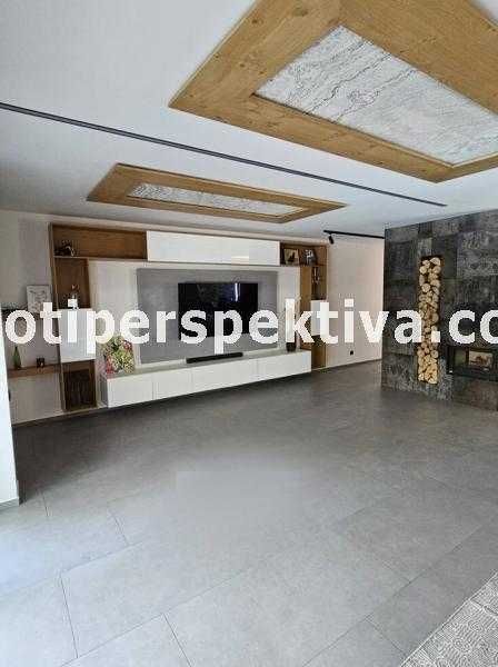 Продава се Къща в с. Марково, Област Пловдив - 365 кв.м за 2000 €/кв.м - Снимка #3