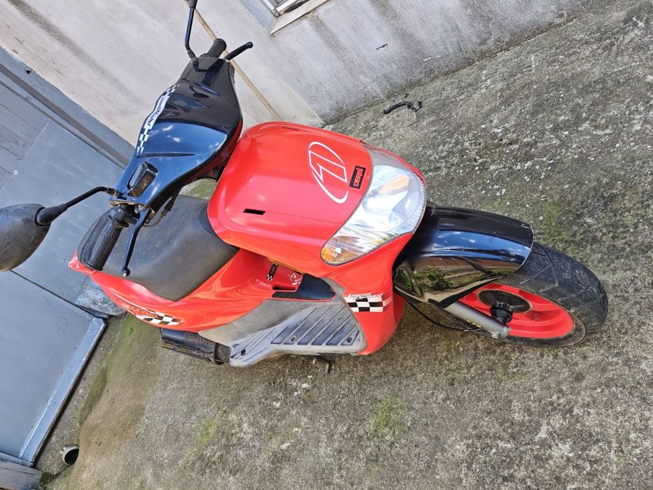 Скутер Derbi Atlantis