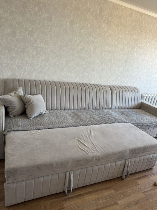 Продам раскладной диван 3,30