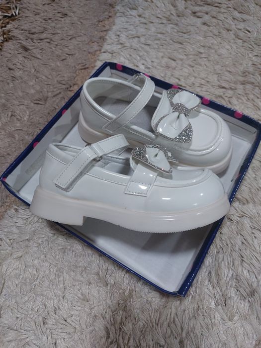 Продам красивые туфельки