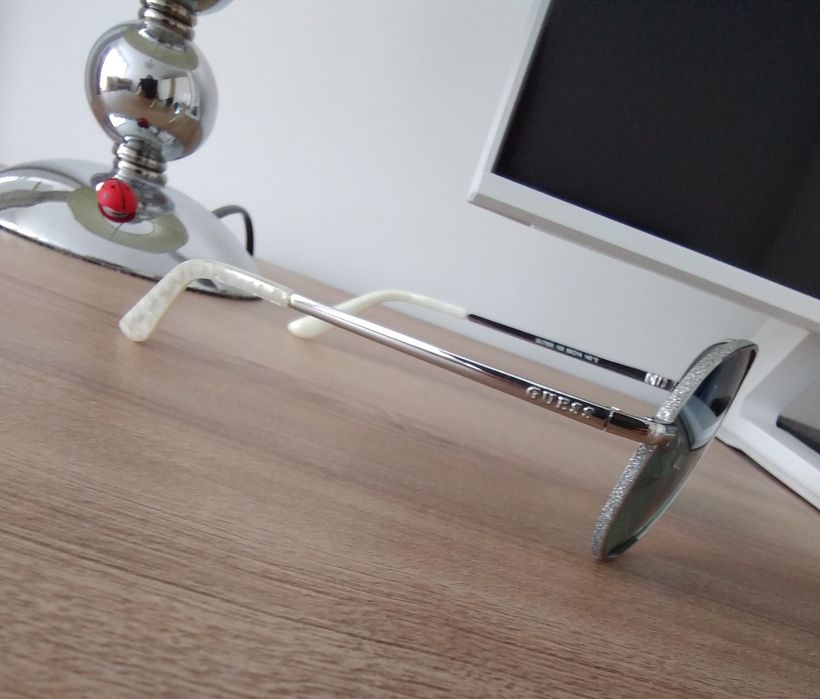 Дамски слънчеви очила Guess