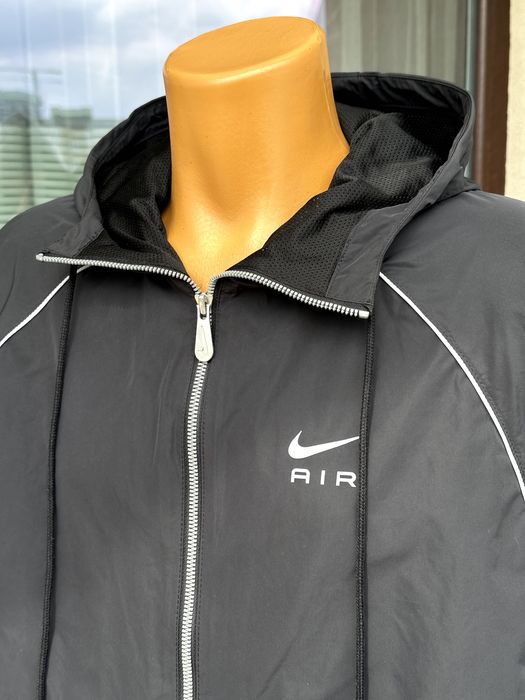 Мъжко горнище / ветровка Nike Air - размер M, отлично състояние