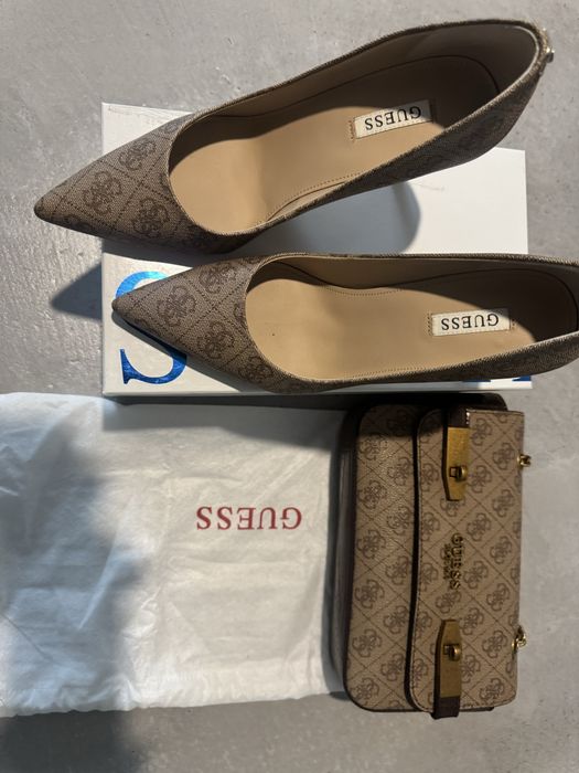 GUESS обувки като нови