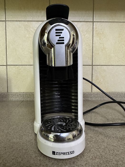 Продам капсульную кофемашину