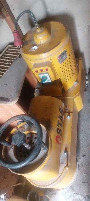 Шлифовальная машина