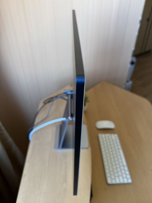 Apple iMac 24” M1 / 16GB RAM / 256GB SSD / 4.5K Retina