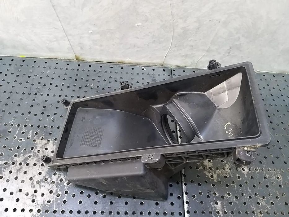 Capac carcasa filtru aer 2.0 tdi audi a5 8t 0111450a