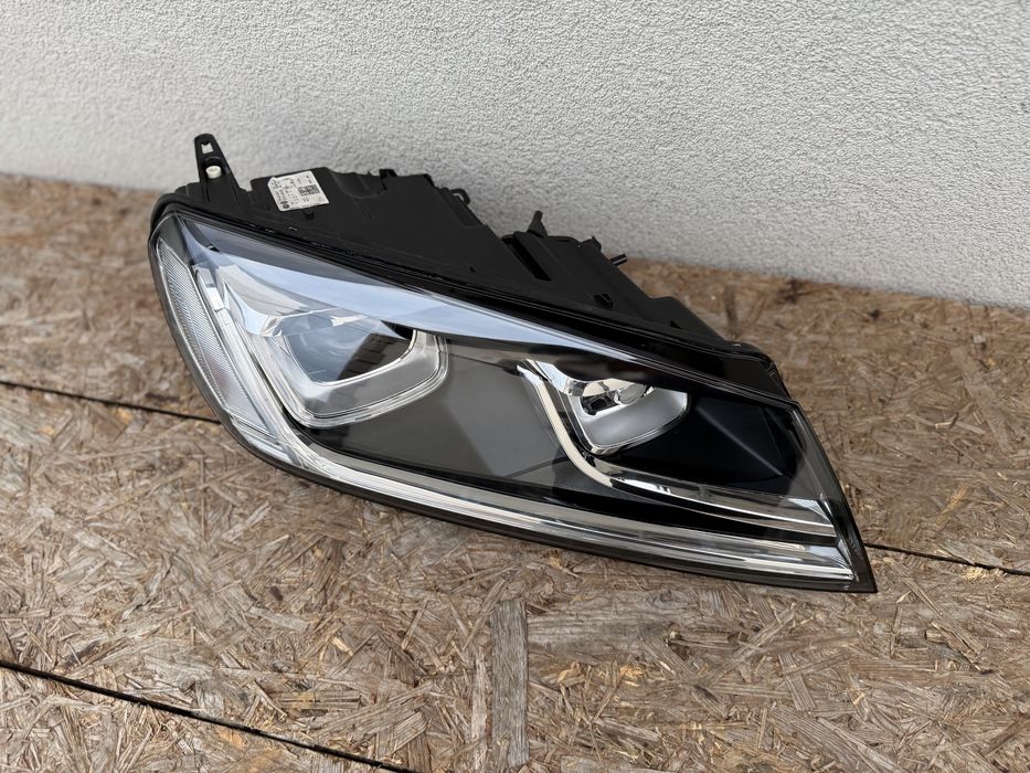 Far dreapta VW Touareg 7P Facelift 2016-2017-2018 Xenon + LED Original