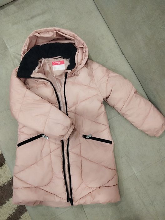 Продам пальто весеннее на девочку