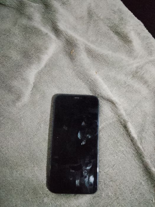 Обменяю айфон 11