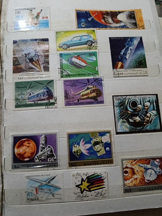 Vând carte cu timbre rare