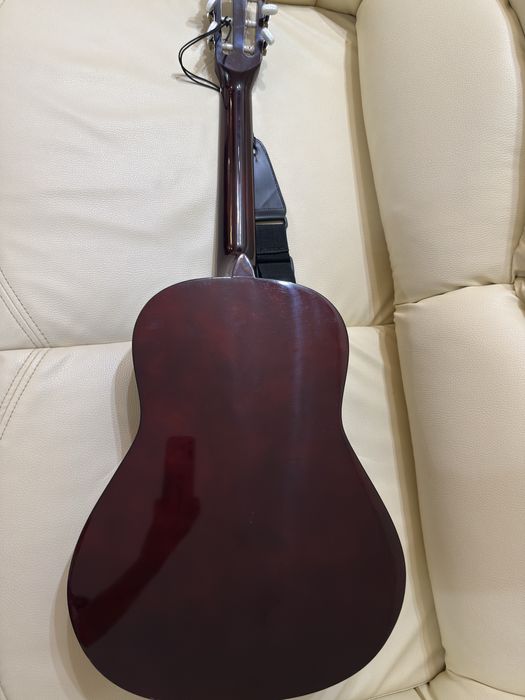 vand chitara clasica