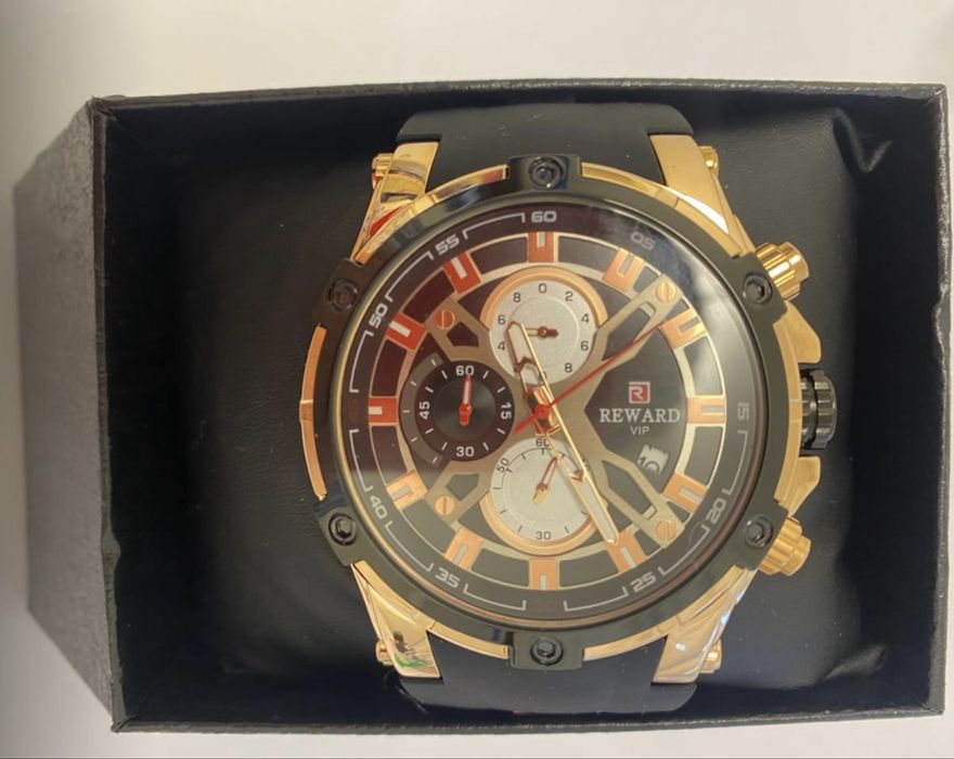 Продам новые мужские часы.