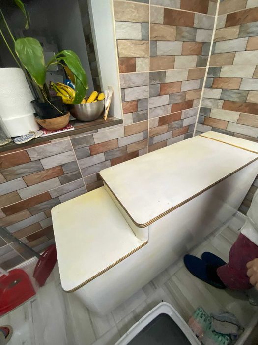 Lada depozitare cu trapa din lemn masiv, restaurata