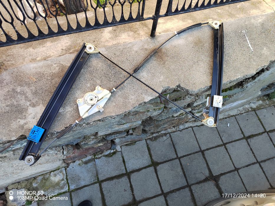 Стъклоповдигач за стъкло АУДИ