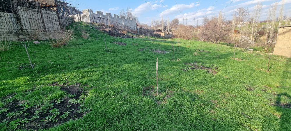 Продается Дом в Чирчике 5 соток + Ферма земля 6 соток.