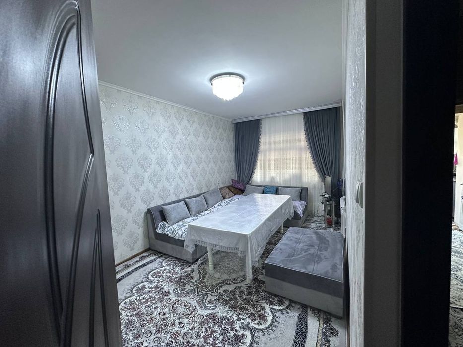 Срочно продаётся 2 комнатная квартира сделано3, рядом все удобства ест