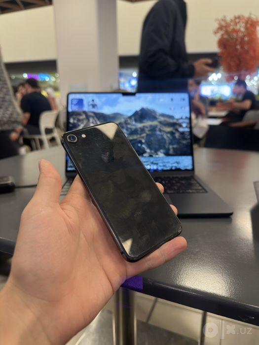 Iphone 8 64gb.