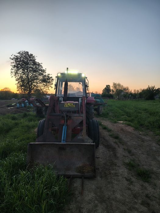 Vând tractor international 844-s