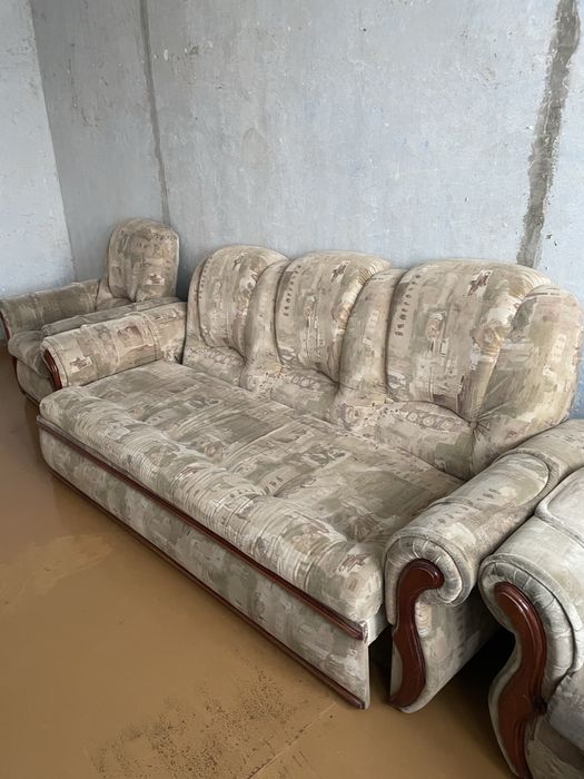 Продам диван и 2 креасла