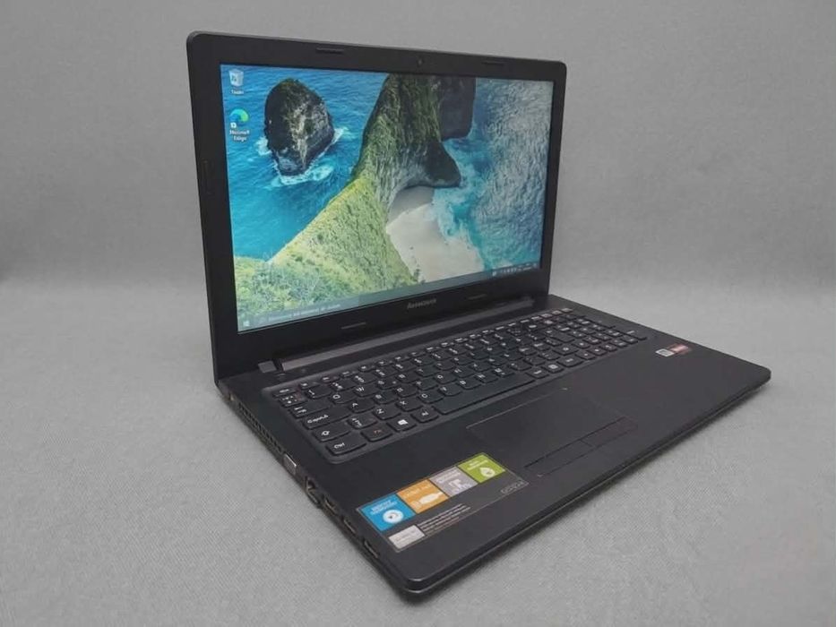 Lenovo IdeaPad 110 | Intel Core i7-6500U (Gen 6) | Memorie RAM: 8 GB DDR4 |  SSD 256 GB | Ecran: 15.6 inch | Unitate Optică: DVD-RW |