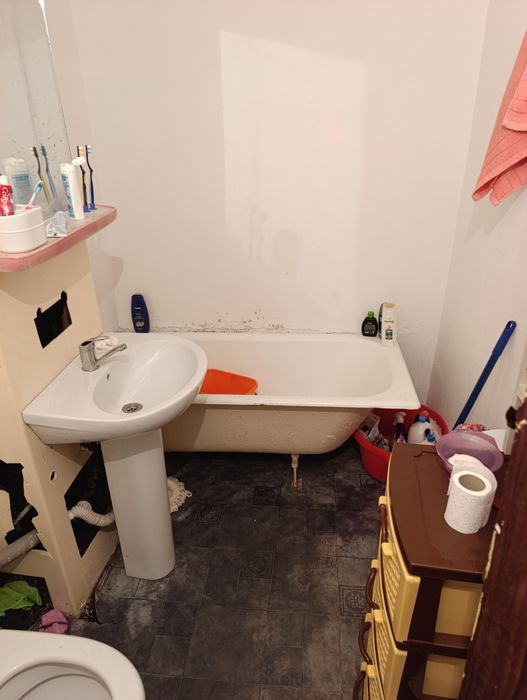 Vând apartament 2 camere zona capăt 1