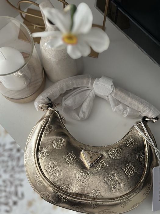 Оригинална чанта Guess
