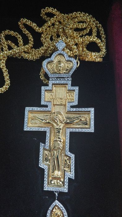 Cruci pectorale de vânzare