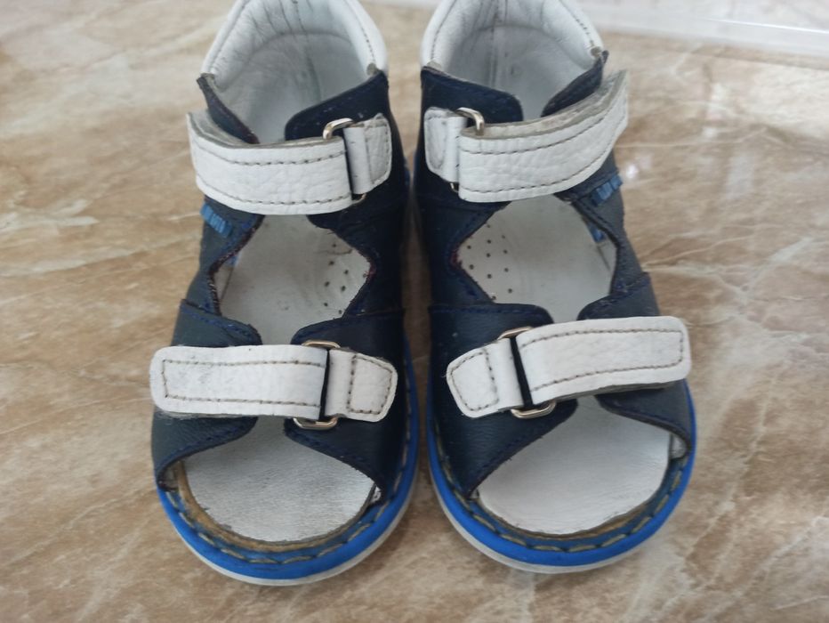 Детский кроссовки