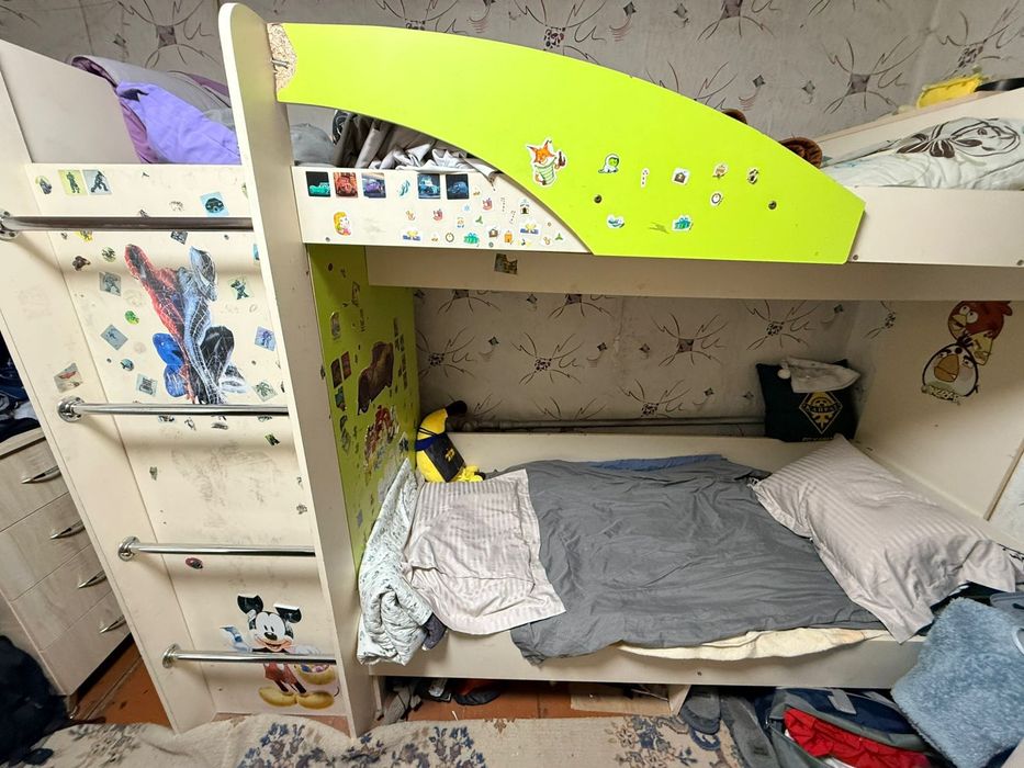 Продам 2х ярусную кровать