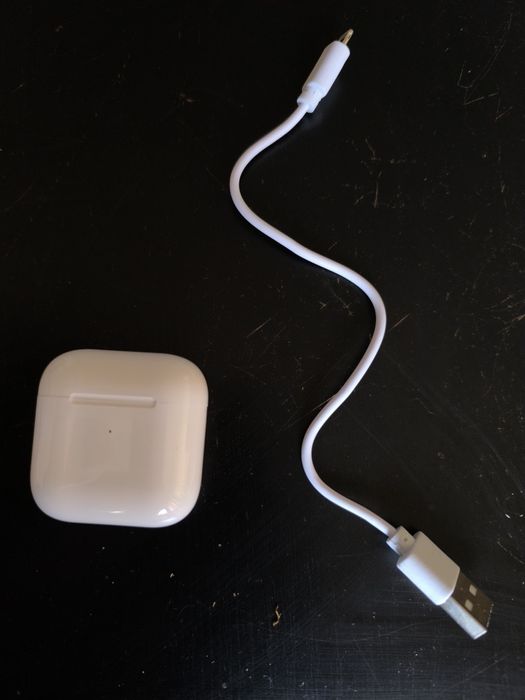 Earbuds/ слушалки тип тапи