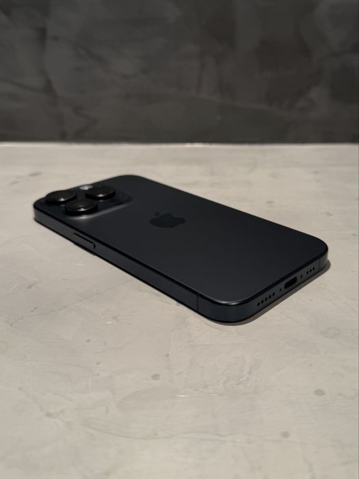 КАТО НОВ Iphone 15 Pro, 89% батерия