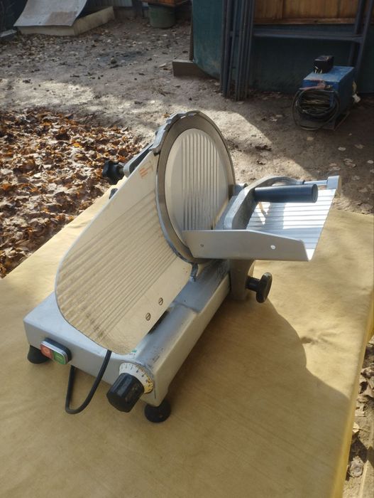 Слайсер в отличном состоянии