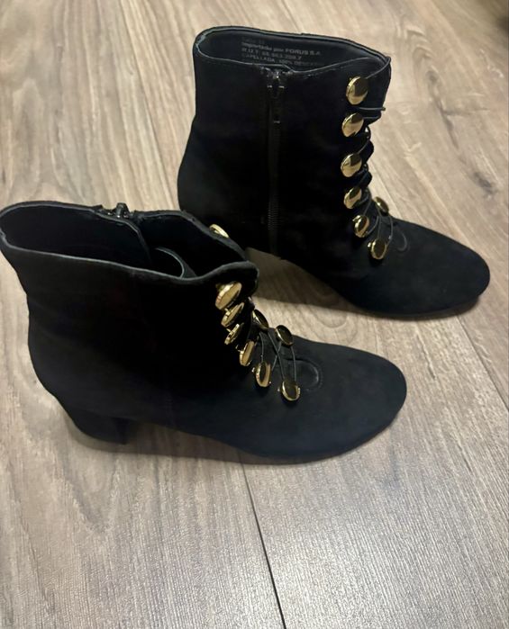 Botine Hush Puppies din piele întoarsă neagră, 37, deosebite