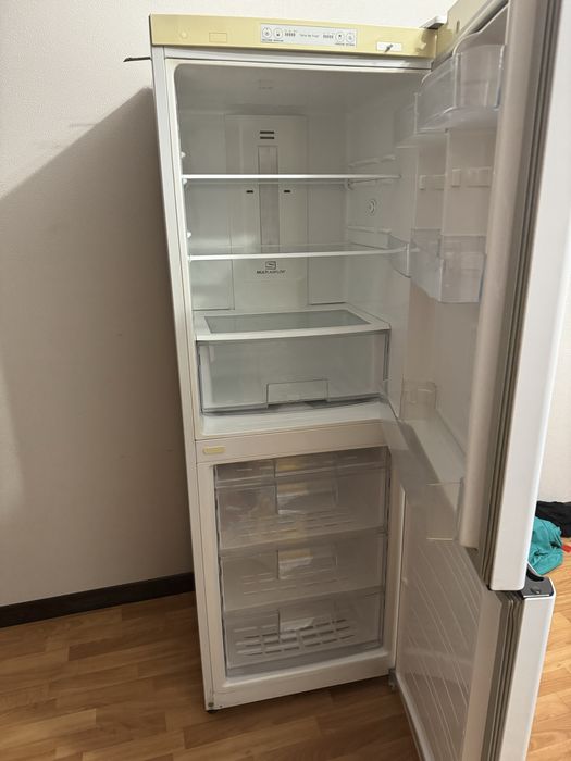 Продам холодильник в идияльном состоянии