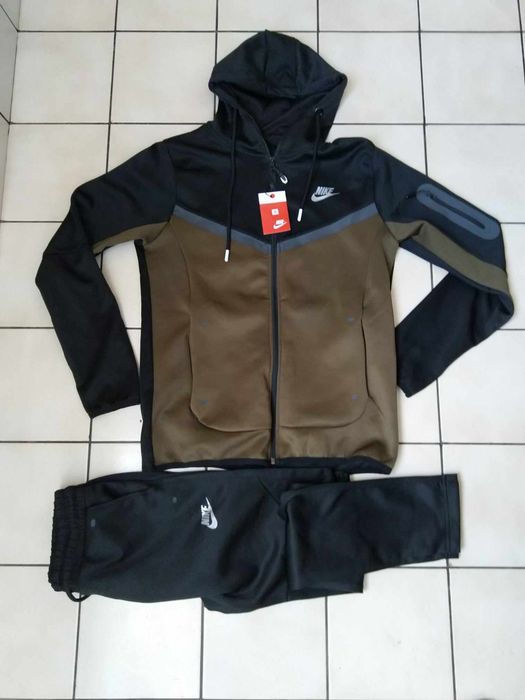 Спортен екип  Tech Fleece размер S,М и  XL