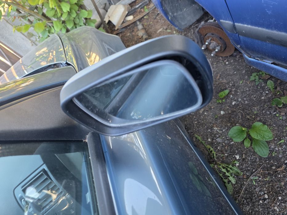 Дясно огледало за Volvo V50 2005 година