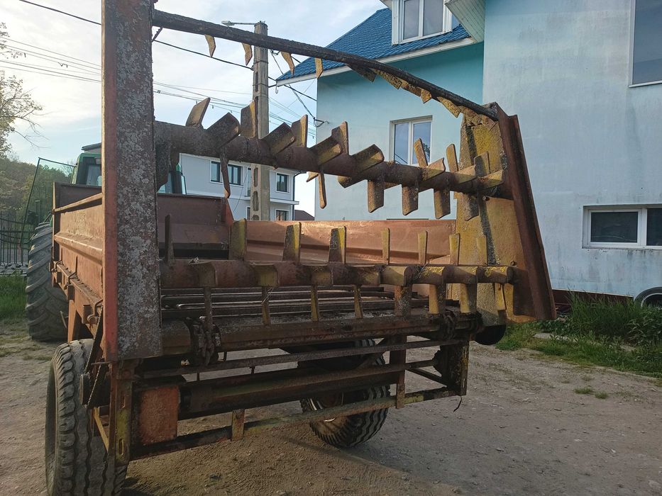 Mig împrăștiat gunoi