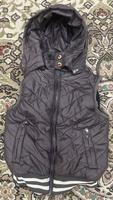 Тёплая жилетка на мальчика