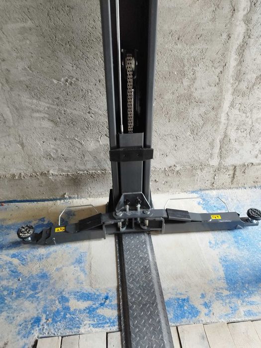 Elevator auto 2 coloane Reihmann RHM 242 M Profesional